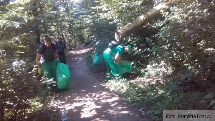 BRAȘOV. Curățenie Sub Tâmpa. S-au adunat zeci de saci cu gunoaie! GALERIE FOTO 2 PHOTO-2018-08-14-13-14-57_1_255511.jpg