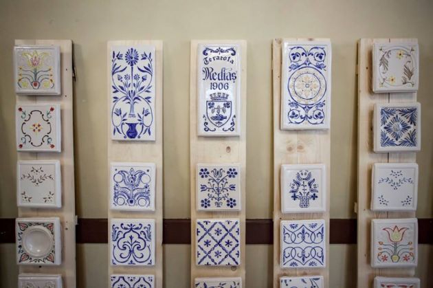 BRAŞOV. Expoziţie de cahle pictate transilvănene 4 Teracota-Medias-Viscri-32-3_255135.jpg