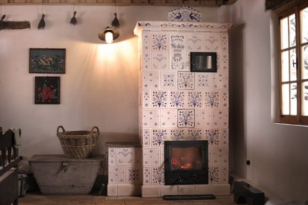 BRAŞOV. Expoziţie de cahle pictate transilvănene 5 Teracota-Medias-Viscri-32_255137.jpg