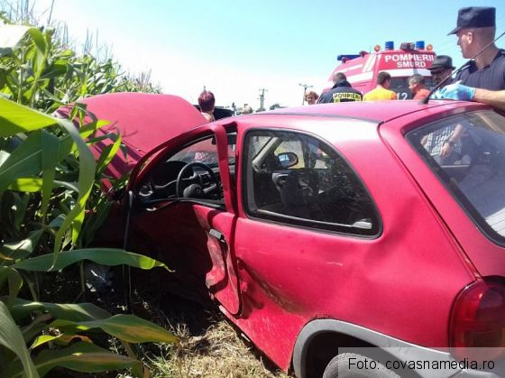 Accident pe DN 11! Victimele, ajutate de un medic de la UPU BRAȘOV care trecea prin zonă (FOTO) 2 accident chichis 2_255572.jpg