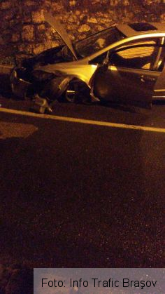 BRAŞOV. Impact frontal pe strada Constantin Dobrogeanu Gherea (FOTO) 2 accident dobrogeanu gherea_256076.jpg