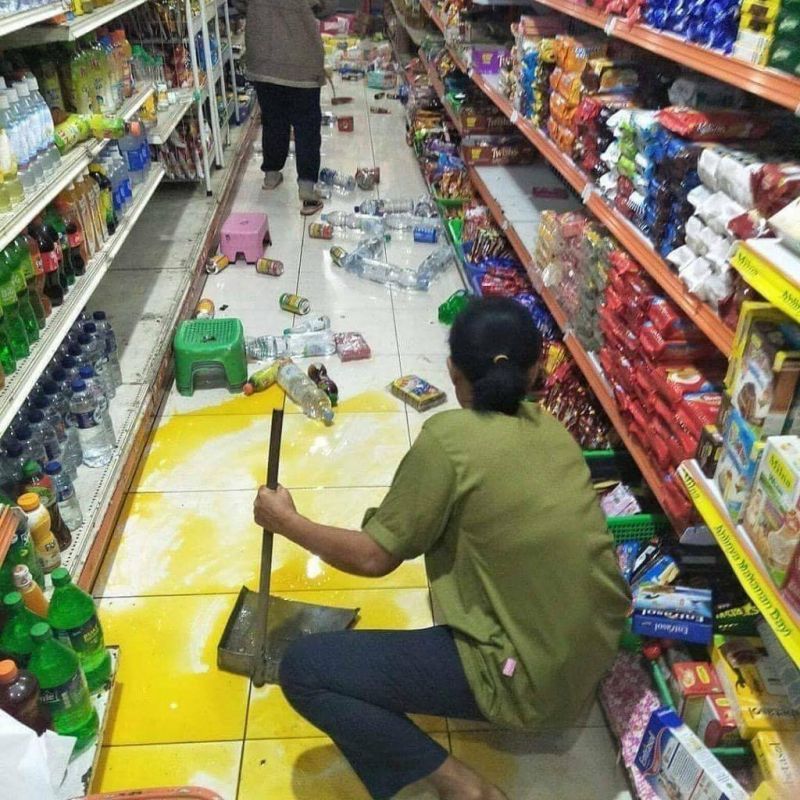 EXCLUSIV. Cum a trăit Nicu Dascălu cutremurul din Indonezia?! Cunoscutul brașovean se află în Bali, în vacanță cu familia!!! GALERIE FOTO 3 cutremur1_3.jpg