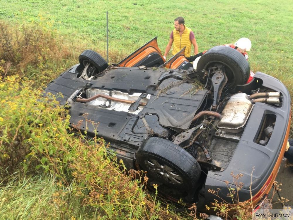 BRAȘOV. Accident grav pe Ocolitoare. O femeie este încarcerată - FOTO 2 accident1_2.jpeg