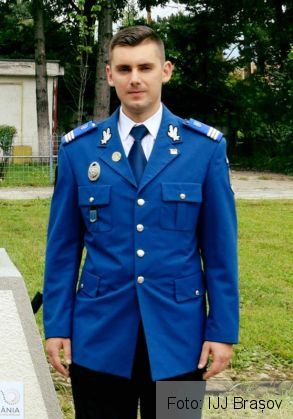 Un jandarm BRAȘOVEAN, norocul unei studente din Republica Moldova (FOTO) 2 portofel jandarm_258593.jpg