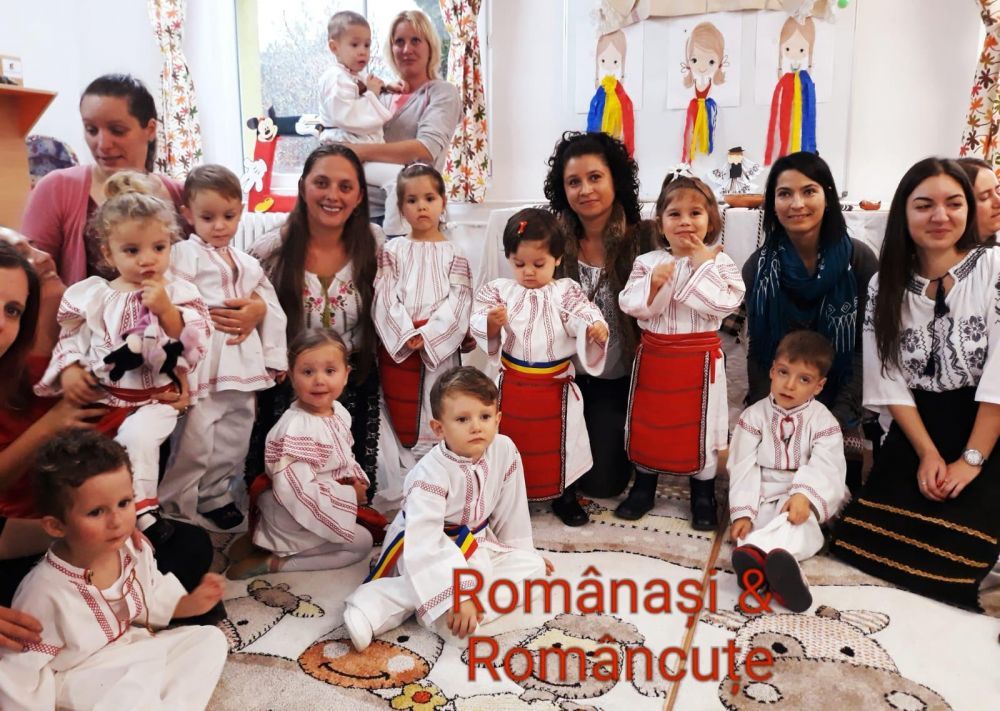 „Juniorii” de la Grădinița nr. 26 Brașov au conchis: „Drag mi-e portul românesc”! Galerie foto... 3 poza2_2.jpg