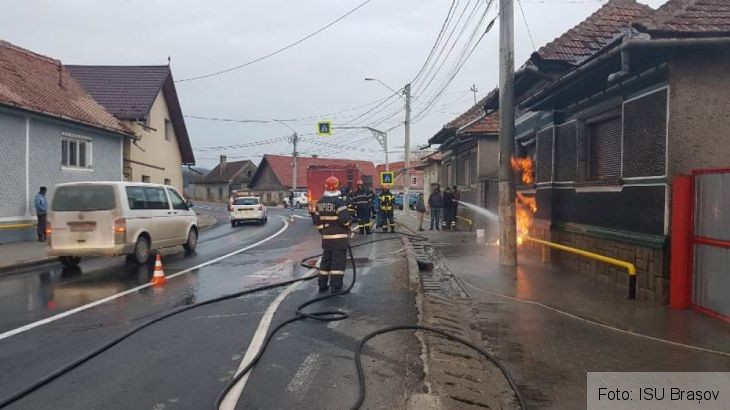 incendiu-flacara-pompieri (1)_259856.jpeg