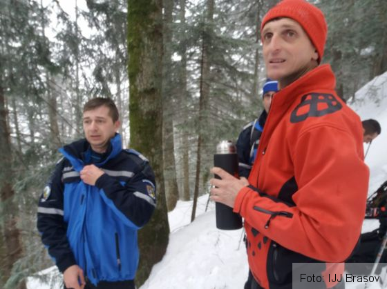BRAȘOV. Trei turiști, printre care tată și fiu, recuperați de jandarmi și salvamontiști din Masivul Făgăraș (FOTO) 3 IMG-20190119-WA0006_262486.jpg