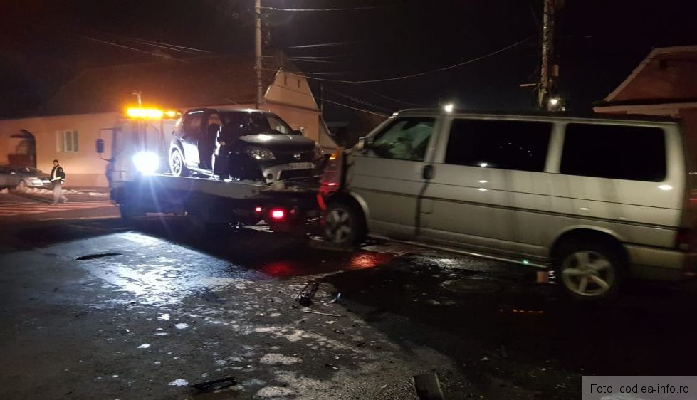 BRAȘOV. Accident la Codlea! O persoană ar fi încarcerată și în stare de inconștiență. Update: Victima este conștientă 2 img-20190121-wa0007.jpg