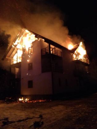 incendiu-pensiune_263712.jpeg
