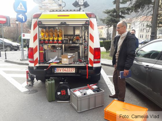 BRAŞOV. Ambulanţă de primă intervenţie, în dotarea SVSU din cadrul Primăriei 2 20190410_113627_265585.jpg