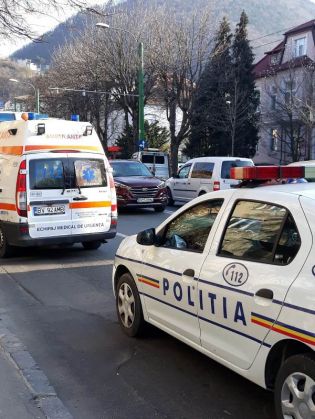 Update BRAŞOV. Pieton accidentat pe Castanilor! 5 accident2_266463.jpeg