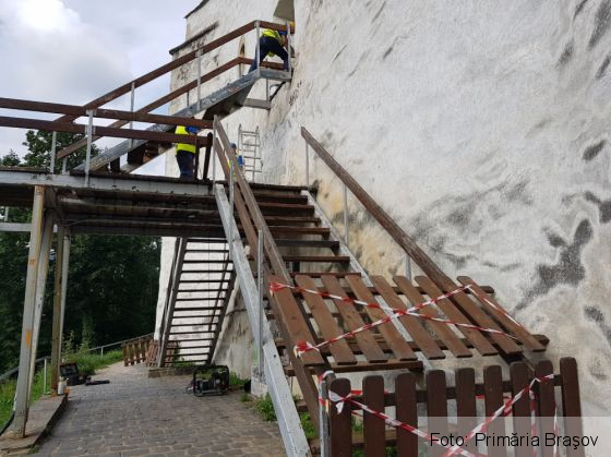 BRAŞOV. Lucrări de reparaţii la zidurile şi fortificaţiile urbei. GALERIE FOTO 3 IMG-20190515-WA0004_267130.jpg