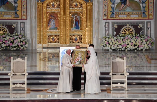 Vizită istorică. Papa Francisc a sosit în România (Galerie Foto) 7 papafranciscromania8.jpg