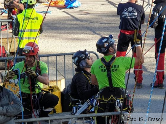 ISU Braşov, prezent cu o echipă la concursul internaţional de salvare de la înălţime Grimpday (FOTO) 5 competitie isu_268459.jpg