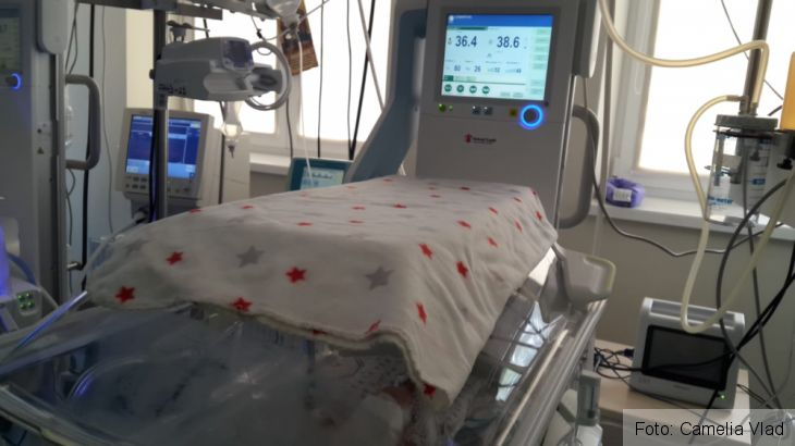 BRAȘOV. Donație pentru viață la Maternitate: Un incubator din gama de top, prin efortul organizației Salvați Copiii România 3 incubator (2)_268098.jpg