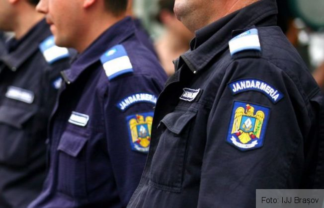 BRAȘOV. „Superman" a donat sânge alături de jandarmi 5 jandarmi 2_269049.jpg