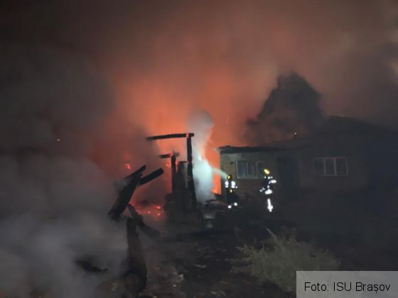 BRAŞOV. Bărbat arestat după ce a incendiat locuinţa fratelui său! (FOTO) 4 IMG-20190922-WA0003_272743.jpg