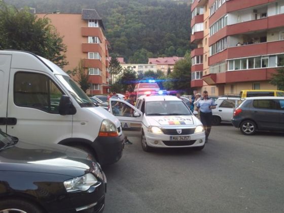 SMURD-Politie-parcare-masini (2)_273416.jpg