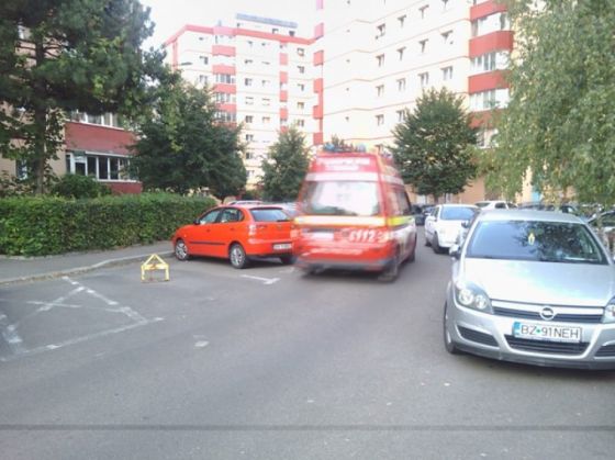 SMURD-Politie-parcare-masini (7)_273418.jpg