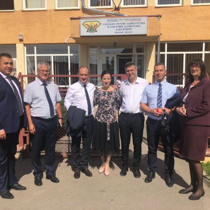 BRAȘOV. Deschidere de an școlar în prezența oficialităților guvernamentale 2 rasaliu2_272179.jpg