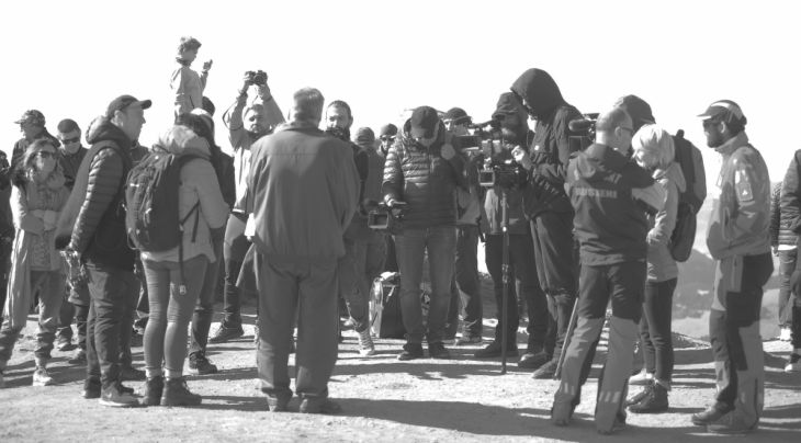 Din Bun-Simț Turistic... SFINXUL din BUCEGI, protejat de un gard împotriva iresponsabililor care vor să-l escaladeze pentru o poză. GALERIE FOTO 5 DSC_6556g_274218.jpg