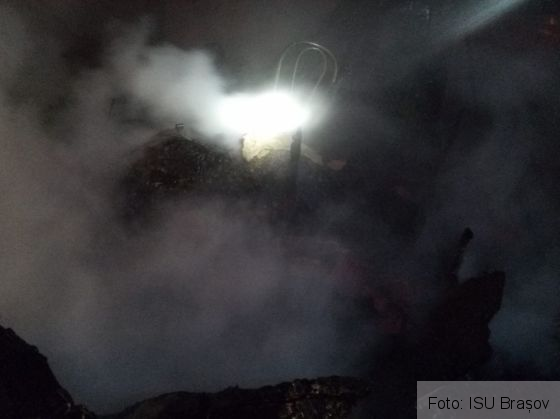BRAȘOV. Bărbat găsit mort într-un incendiu, în această noapte! (FOTO) 3 IMG-20191018-WA0002_274079.jpg