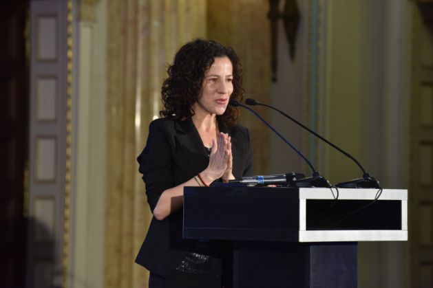 Roxana Minzatu_273512.jpg