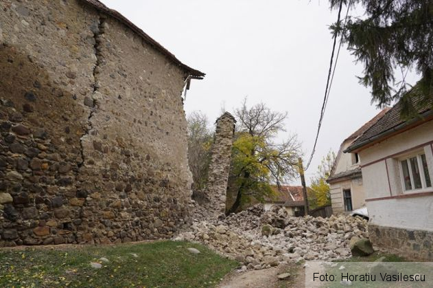 zid biserica_274556.jpg