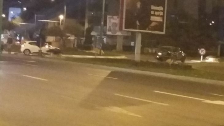 BRAȘOV. A intrat cu viteză peste alt autovehicul în giratoriu (FOTO) 3 20191117_220642_275137.jpg