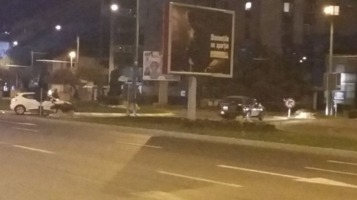 BRAȘOV. A intrat cu viteză peste alt autovehicul în giratoriu (FOTO) 4 20191117_220801_275139.jpg