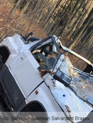 BRAȘOV. Accident cu autovehiculul 4x4, în Măgura Codlei (FOTO) 4 FB_IMG_1576432555443_276108.jpg