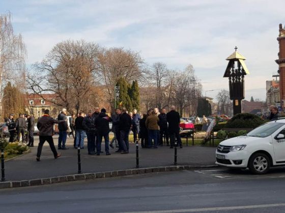 WhatsApp Image 2019-12-21 at 17.52.58a_276387.jpeg