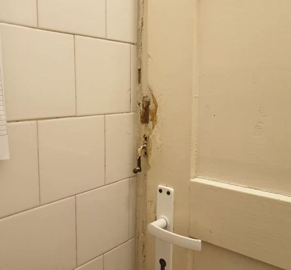 BRAȘOV. „Să fie oare un spital din secolul XXI, dintr-o țară membră UE?!” 3 spital-infectioase1.jpg