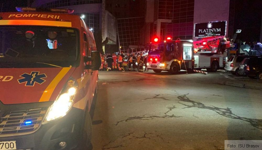 BRAȘOV. ULTIMA ORĂ. Bărbat căzut de la înălțime, în Centrul Civic! (Galerie FOTO) 5 img-20200301-wa0010.jpg