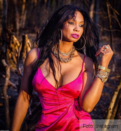 laurette 2_278832.png