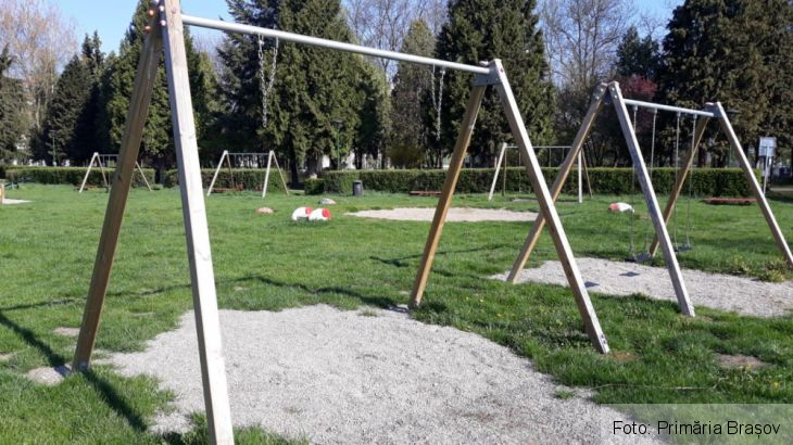 BRAȘOV. Leagăn furat din Parcul Tractorul (FOTO) 2 WhatsApp Image 2020-04-24 at 10.32.05_280063.jpeg