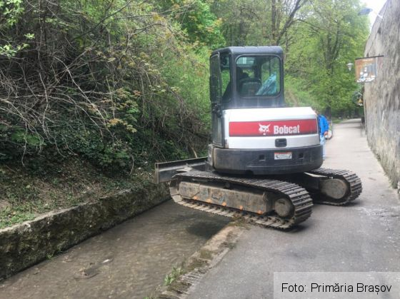 BRAȘOV. Aleea După Ziduri, închisă pentru salubrizarea pârâului Graft (FOTO) 4 WhatsApp Image 2020-04-28 at 14.46.52_280177.jpeg