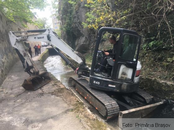 BRAȘOV. Aleea După Ziduri, închisă pentru salubrizarea pârâului Graft (FOTO) 5 WhatsApp Image 2020-04-28 at 14.46.53_280178.jpeg