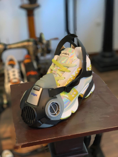 Mihai Albu face încălțăminte... anti COVID-19 2 descrcare.png