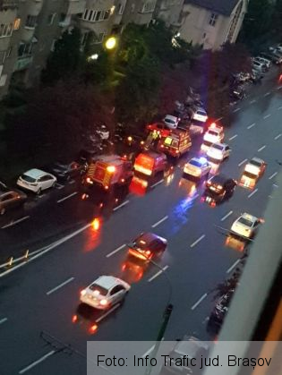 BRAȘOV. Pagubă într-o parcare de pe strada Toamnei (FOTO) 3 FB_IMG_1590001905439_280714.jpg