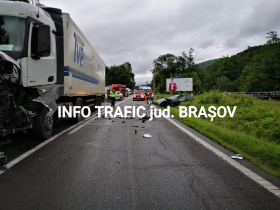 BRAȘOV. BLOCAJ după un accident grav, pe DN 1! (Galerie FOTO) 3 20200707_194039_281658.jpg