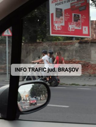 BRAȘOV. Distracție periculoasă în traficul din centru! (FOTO 2) 2 20200718_203919_281916.jpg