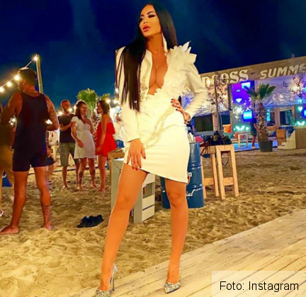 Fostă ispită de la Antena 1, bătută pe litoral?! 2 bianca pop 2_281613.png