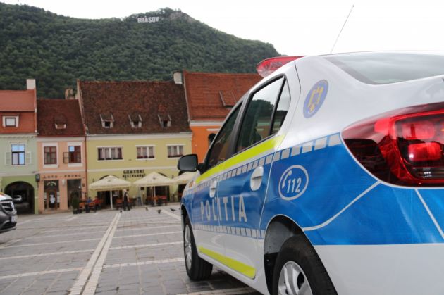 BRAŞOV. 16 autospeciale noi pentru Poliţia Braşov - GALERIE FOTO 2 pol1_281798.jpg