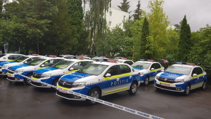 BRAŞOV. 16 autospeciale noi pentru Poliţia Braşov - GALERIE FOTO 4 pol3_281800.jpg