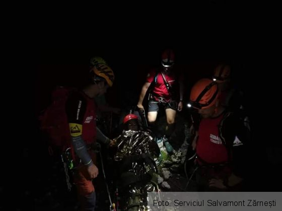 BRAȘOV. Acțiune de salvare, azi-noapte, în Piatra Craiului! (Galerie FOTO) 2 FB_IMG_1596970148893_282421.jpg