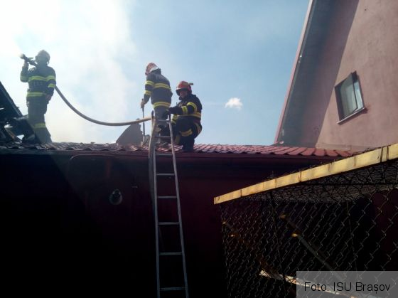 BRAȘOV. ULTIMA ORĂ. Două gospodării afectate de un incendiu, la Bod (Update - Galerie FOTO) 2 IMG-20200818-WA0020_282625.jpg