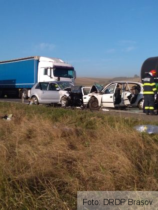 MORȚI și RĂNIȚI într-un accident, pe DN 11 Brașov - Târgu Secuiesc (Galerie FOTO) 4 WhatsApp Image 2020-09-21 at 10.17.55_283336.jpeg