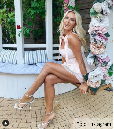 andreea banica_283356.png