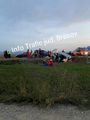 BRAȘOV. Accident cu cinci victime, pe DN 11, lângă Fish4Life! Încercări de resuscitare (FOTO) 2 IMG-20201004-WA0004_283585.jpg